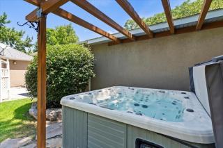 Riviera Retreat in Salt Lake with Private Hot Tub and Theater - Millcreek - 0