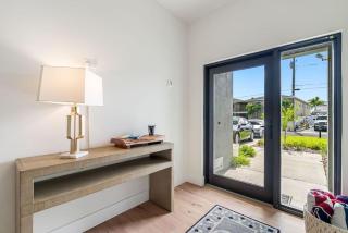 Blocks from the beach with a golf cart and pool! - Clearwater Beach - 9