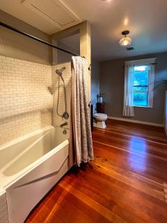 Farmhouse Manor - Ellensburg - 9