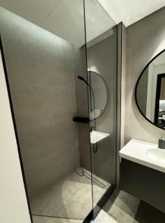 Cosy Studio on the Binghatti Canal - Dubai - 5