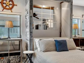 Quiet Corner Suite Heated Pool & 2 mins 2 beach - 6