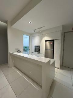 Tanjung Tokong Luxury SEAVIEW bathtub condo 2 rooms 6 pax near Straits Quay Marina Mall 丹绒道光 豪华海景 双房浴缸 高级公寓 - Tanjong Tokong - 1