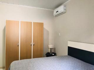 Casa No Centro De Bombinhas Próximo a Praia e Comércio em Geral - Bombinhas - 4