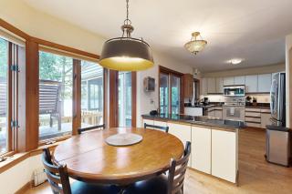 Thompson Lake Estate - Poland - 4