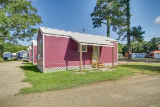 Cozy Picayune Tiny Home Rental about 4 Mi to Downtown! - 9
