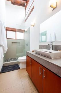 Incredible Property with Huge Garden and Pool! - 8