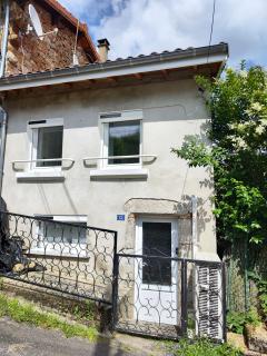 La Maison d'Aurélie 4 à 6 personnes en Auvergne à Saint Remy sur Durolle - - 0