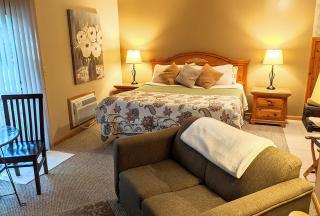 Springbrook Inn - - 6