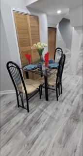 Elegant & Luxurious 3 Bedroom Home - Mississauga - 5