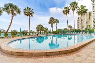 Beachfront Clearwater Condo with Pool and Hot Tub - Clearwater Beach - 0