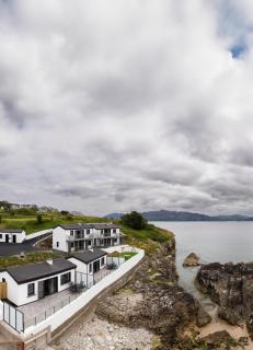 Pierside Apartments Deluxe Accommodation - 8