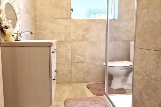 Your Galway Home - Four Bed with Parking! - 4