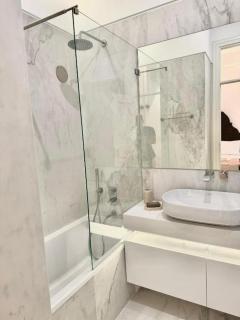 Quarto Com Banheiro privativo na Baixa - Lissabon - 5