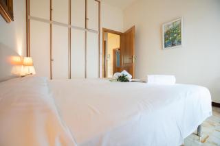 Paradiso Al Mare shared pool - Happy Rentals - 1