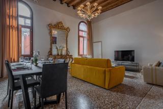 Palazzo Raspi - Private Gym and Canal View - Venice - 9