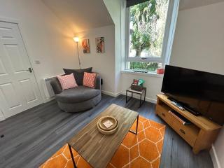 Flat 2a - Modern Flat Close to City Centre Ideal for Couples - Inverness - 6