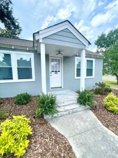 Updated, Fenced, Pet Friendly Downtown Cottage - 6