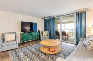 NEW Beachfront Condo - Hauula - 2