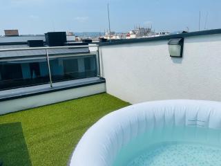 Luxury Penthouse w Garage - Budapest Centre - 7