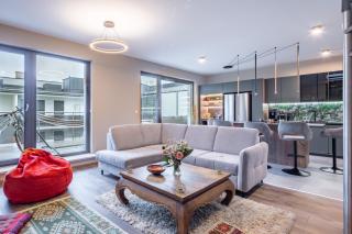 Luxury Penthouse w Garage - Budapest Centre - 1