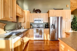 Lakefront Isle Escape with Dock and Fire Pit! - Isle - 4