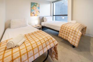 Modern 2 Bed 2 Bath Opposite Hagley Park - Christchurch - 6