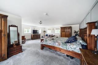 Cottage In Norfolk Sleeps 23 - Private Pool, Fishing Lake, Hot Tub Ref 99008Sc - Hockham - 4