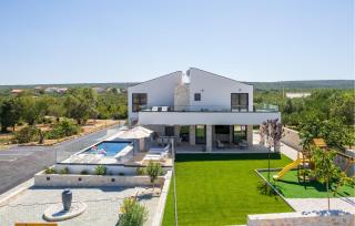 Nice Home In Sikovo With Sauna - 0