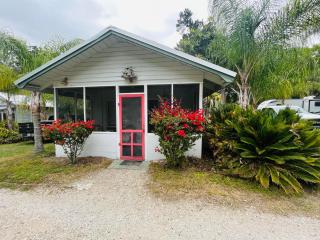 Stegbone's Fish Camp and Resort - Satsuma - 2