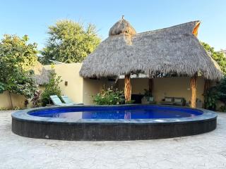 Casa Nameti, alojamiento entero con alberca climatizada, 3 min caminando a la playa - La Cruz de Huanacaxtle - 0