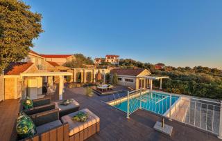 4 Bedroom Lovely Home In Drvenik Mali - Petomavar - 9