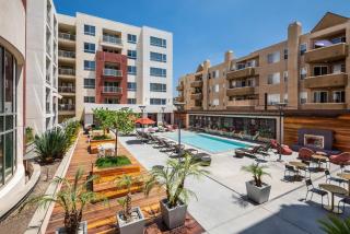 Hollywood Panoramic Views, Pool, Gym & Free parking! - Los Angeles - 7