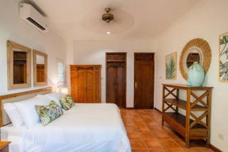 Villa Pande Sanur Beach Side - Sanur - 4