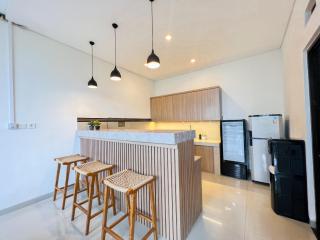 1 Min To Batu Bolong Island Boy Guesthouse Kt 1 - Canggu - 1