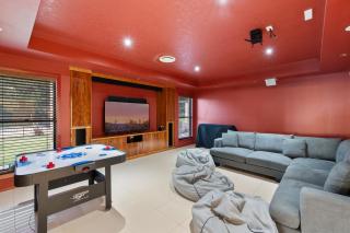 Luxury Range Stay! 6 Bedroom 4 Bathroom - Thornlands - 4