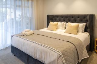 Private Family City Retreat, Sleeps 8 - Christchurch - 5