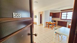 Sunlit Cozy Apartment - Larnaca - 3