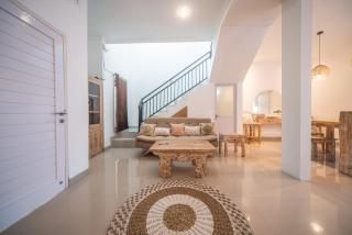 Yarra Villa 2 Bed 2 Ba w Sofa Bed and Pool at Canggu Sleeps 6 ppl - 7