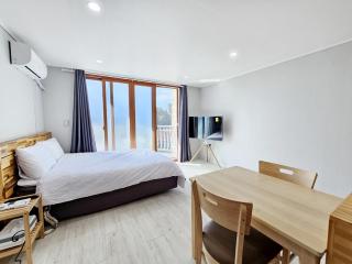 Greenside Pension - Seogwipo - 1