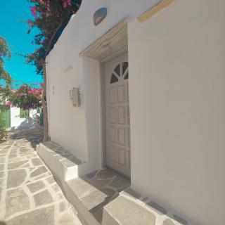 Frida' s Mansion - Prodromos Paros - 2