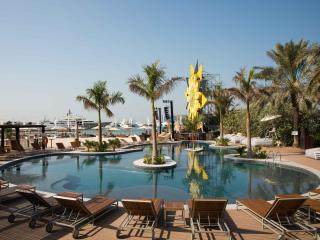 Attractive 1BR with Sea View near Barasti Beach Club - 9