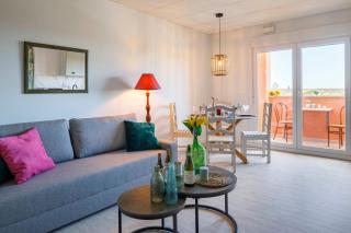 Luxury Singular Apartments Orange - 8