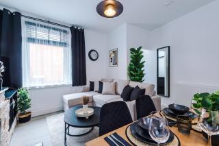 Modern Premium 3 Bed Hidden Gem - Central Location - Barnsley - 5