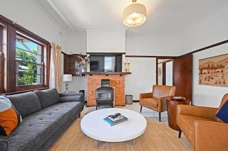 Heritage Oasis on Kite - Short Walk to CBD - Orange - 4