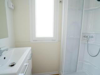 Mobile Homes with long pebble beach - Cres - 2