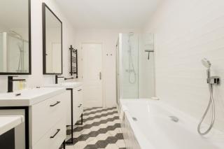 Cozy apartment with terrace and access to the beach, in Elviria, Marbella East - 3