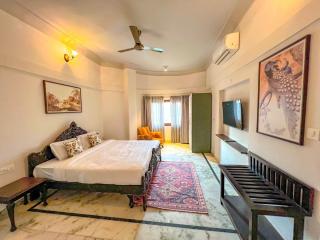 DYORE House by Bharat Mahal Palace - 8