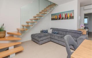 2 Bedroom Awesome Apartment In Nin - Nin - 5