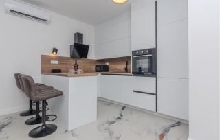 3 Bedroom Awesome Home In Vrsi - Vrsi - 5