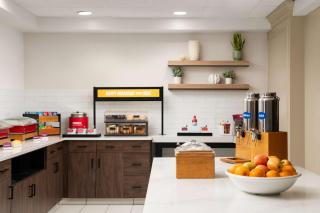 Hampton Inn & Suites Middletown - Middletown - 1
